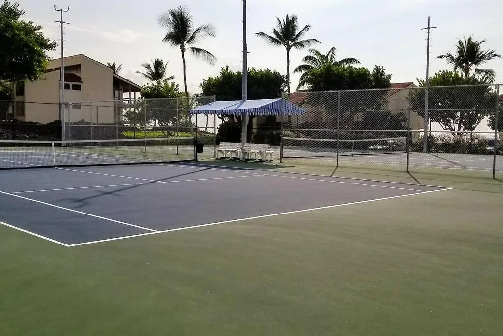 Ohana Beach Retreat At The Surf And Racquet Club Kailua-Kona