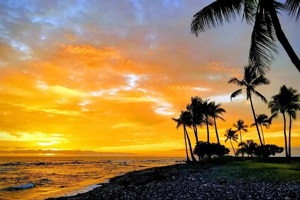 Ohana Beach Retreat At The Surf And Racquet Club Kailua-Kona