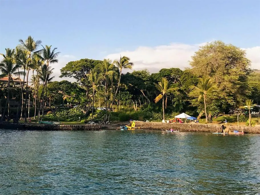 Ohana Beach Retreat At The Surf And Racquet Club Kailua-Kona